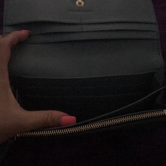 Authentic Burberry wallet - Picture 7 of 8